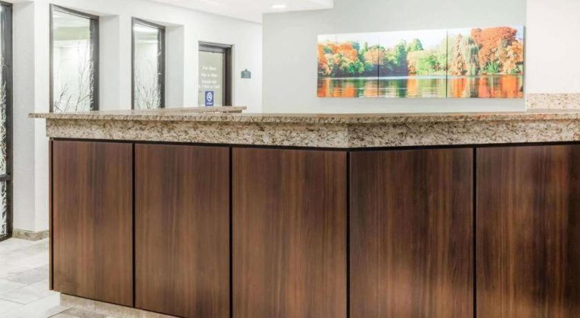 Days Inn Springfield South Eksteriør bilde